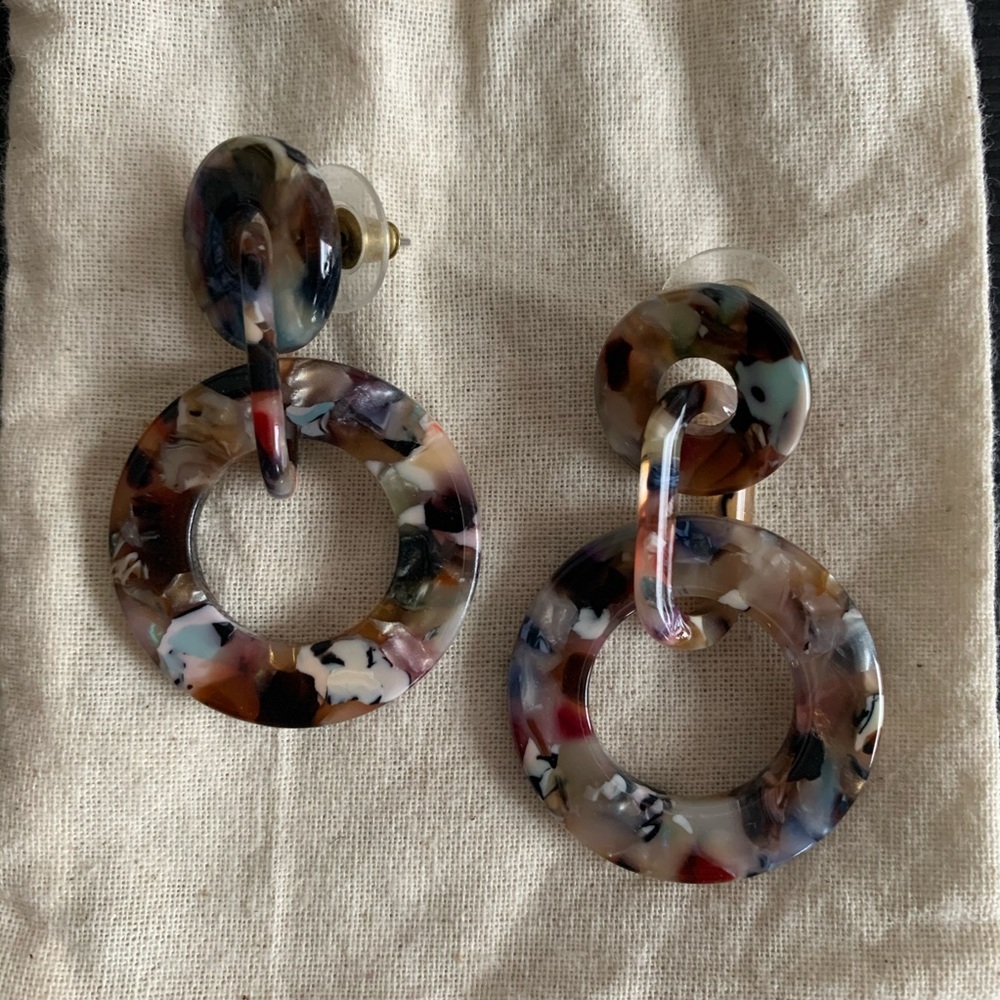 Resin drop earrings
